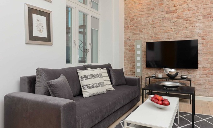 Powisle Apartment | Radna 11 | Warsaw Apartment | Remote Work