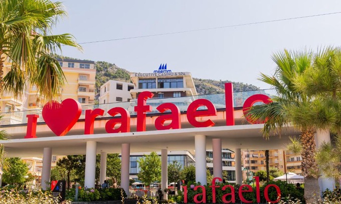Sakës Hotel | Rafaelo Comfort & Family