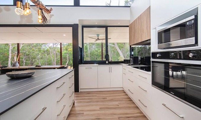 Wilyabrup House | Raffaele’s Estate Luxury Stay: Double Fireplace: Spa Baths :EV Charger