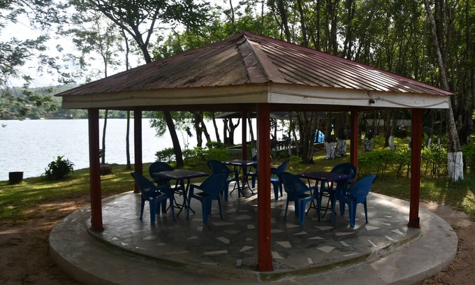 Akosombo Hotel | Raffin Royal Lodge