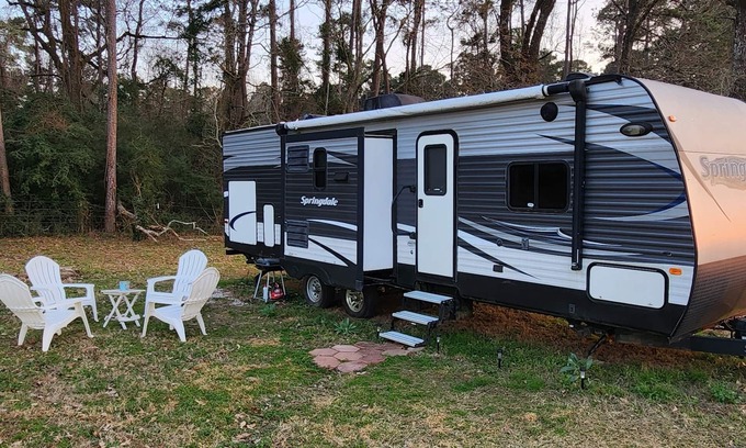 New Waverly House | RafterTFarm - The Star: Ranch Stay in an RV