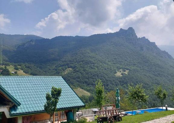 Pluzine House | Rafting Camp Green Tara