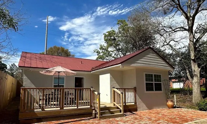 Enterprise Cottage | Railroad Cottage