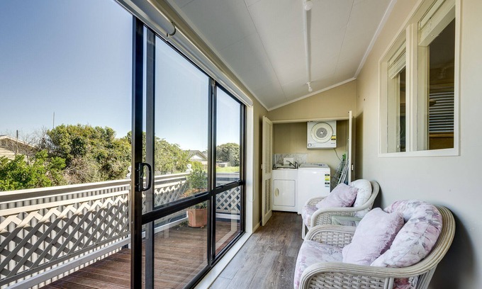 Napier House | Railway Cottage - Napier Holiday Home