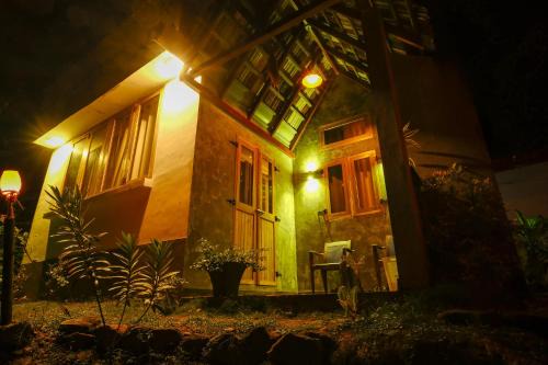Kotapola Hotel | Rain Forest Star