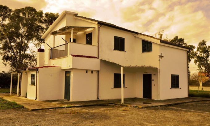 Marina di Pisticci House | Rainbow Houses – Red House Mare, Campagna e Relax