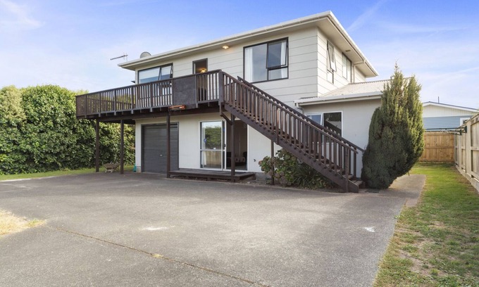 Wharewaka House | Rainbow Lake House - Lake Taupō Holiday Home