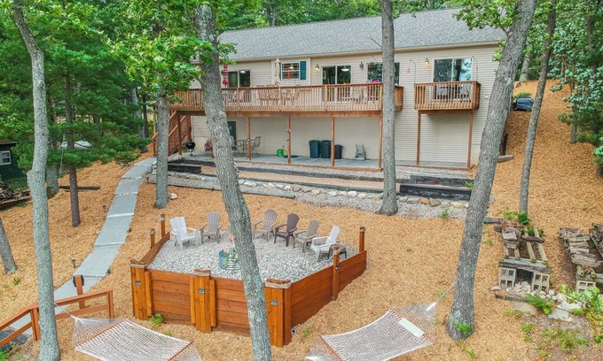 Baldwin Cottage | Rainbow Lake Luxury Beachfront Oasis with Hot Tub! - Hosted by Simple Lyfe Stays