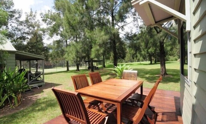Kangaroo Valley Cabin | Rainbow Reach - beautiful golf course cabin