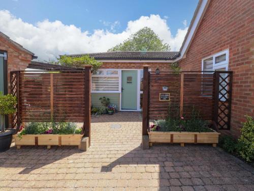 Dereham House | Rainbow's End