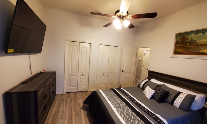 Dunnellon House | Rainbow Springs QUEEN BEDROOM Rental :)