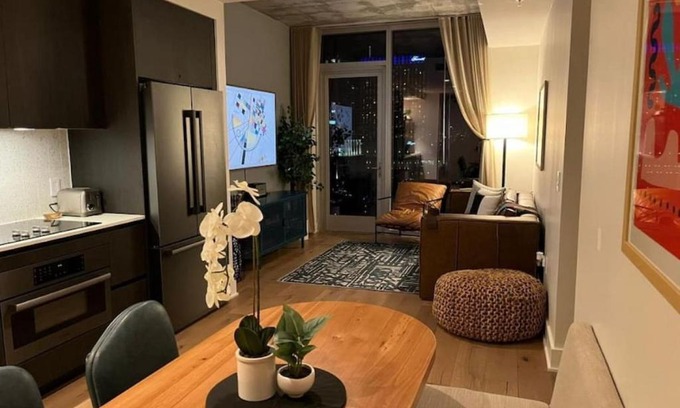 Rainey Street Historic District House | Rainey St -Luxury 1BR - Top Amenities -RT Pool -17