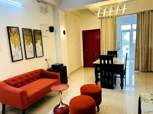 Varanasi Apartment | Raktambar