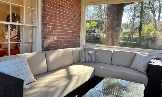 Downtown Cottage | Raleigh home close to Down town in Historic Mordecai.