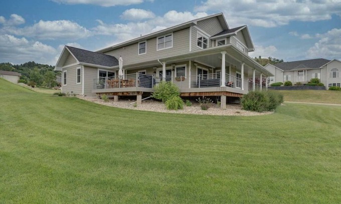 Spearfish House | Rally Rental in Sandstone Hills!