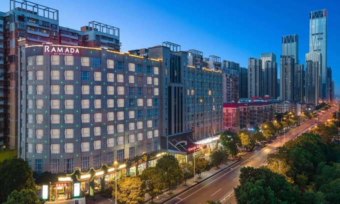 Yue Lu Hotel | Ramada by Wyndham Changsha Financial Center