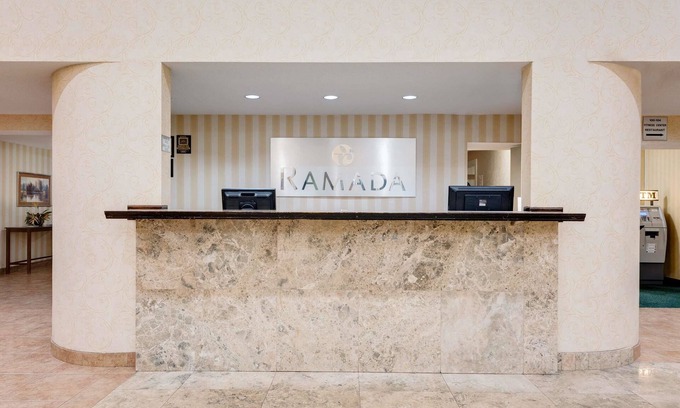 Fairview Park Hotel | Ramada by Wyndham Cleveland Airport West