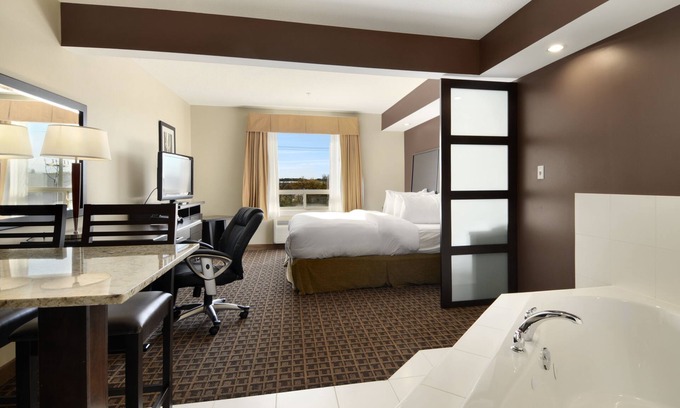 Cold Lake Hotel | Ramada by Wyndham Cold Lake
