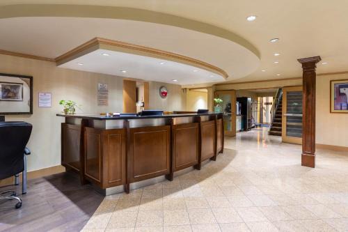 Coquitlam Hotel | Ramada by Wyndham Coquitlam