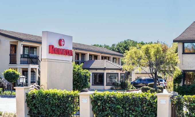 North Whisman Hotel | Ramada by Wyndham Mountain View