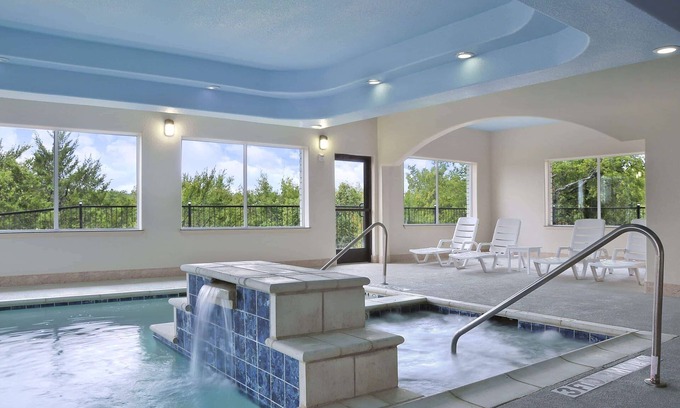 Hewitt Hotel | Ramada by Wyndham South Waco