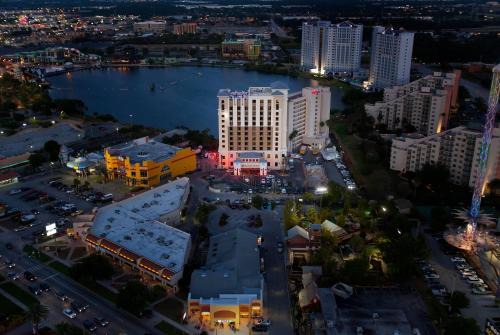 Florida Center Resort | Ramada Plaza by Wyndham Orlando Resort & Suites Intl Drive - Newly Renovated!