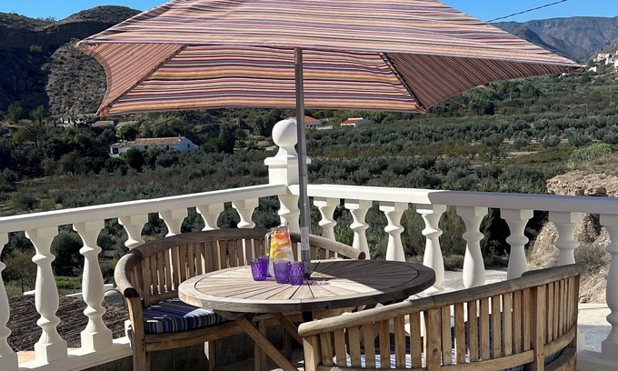 Locaiba Apartment | Rambla Retreats apt Naranja, shared pool, hot tub, amazing views, Rambla de Oria