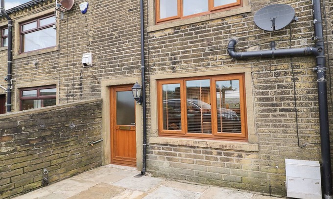 Ogden House | RAMBLERS COTTAGE, pet friendly in Thornton, West Yorkshire