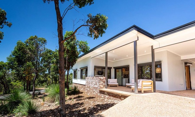 Margaret River House | RAMBLES LANDING HOLIDAYS MARGARET RIVER