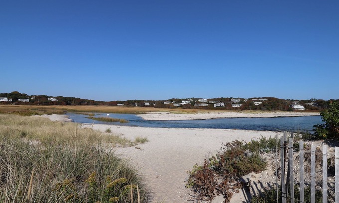 Harwich Port House | Rambling 9 bedroom within walking distance to Red River Beach.