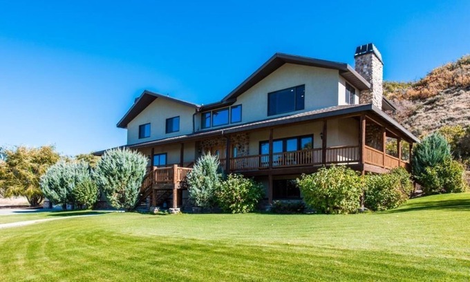 Daniel House | Ranch Cabin Mountain Views, Tennis Court, Fire Pit, Hot Tub, Family Reunions