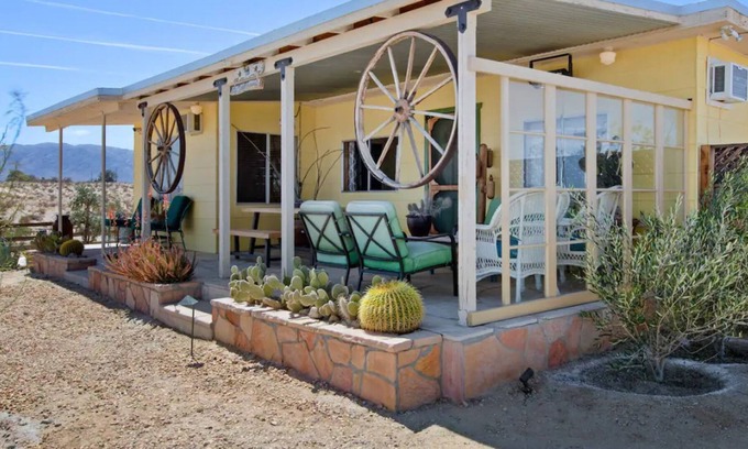 Wonder Valley House | Ranch house + casita with private hot tub, pool, outdoor living, & scenic views