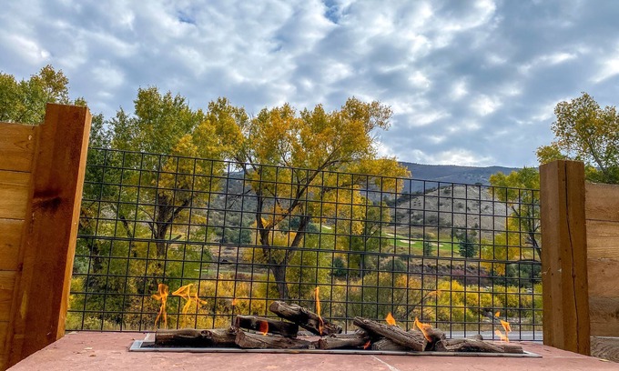 Edwards House | Ranch house on Eagle River 10 minutes from Beaver Creek, 20 to Vail