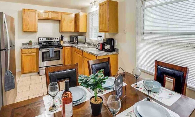 Rochester House | Ranch Mins to Airport/UofR/Strng/Dwtn