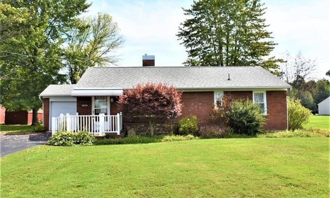 Meadville House | Ranch near Conneaut Lake, Pymatuning Lake, and Lake Erie