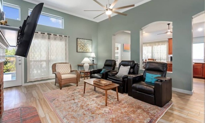 Plano House | Ranch Style Home Walk2Park+Shopping/Near Headquarters DR/Major Hospitals