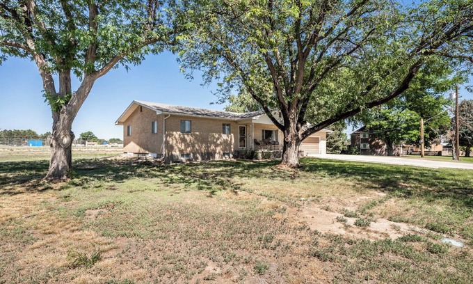 Pueblo House | Rancho Alegre County Retreat