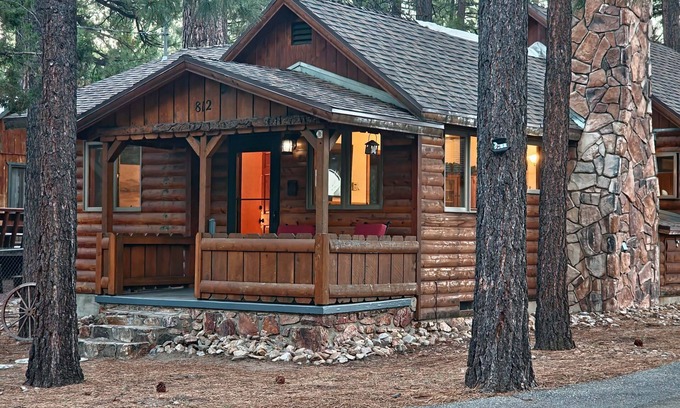 Big Bear City Cabin | Rancho Relaxo, large fully fenced pet friendly lot. Centrally located