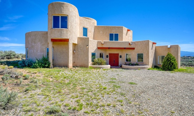 Ranchos De Taos House | Ranchos de Taos gem with hot tub, sauna, game room, fast WiFi, firepit & views