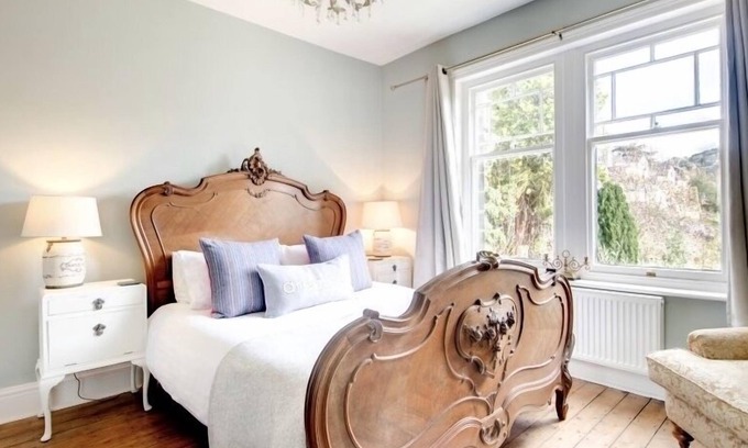Matlock Bath Cottage | Ranmoor- beautiful character cottage with walled garden and gorgeous views.