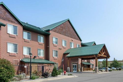 Brainerd Hotel | Rapid River Lodge