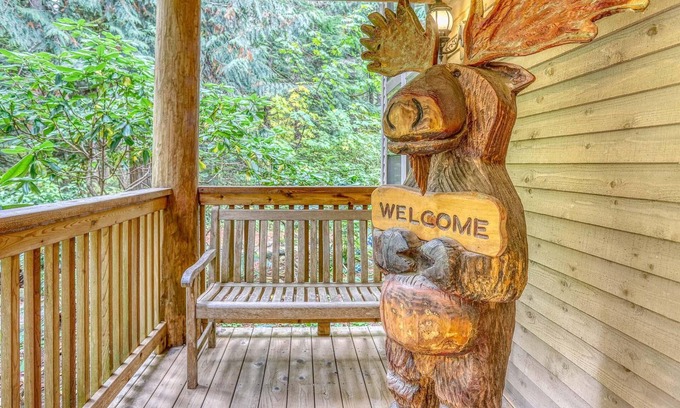 Rhododendron House | Rapid River Retreat