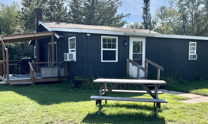 Amberg Cabin | Rare 3 BR cabin on the trail