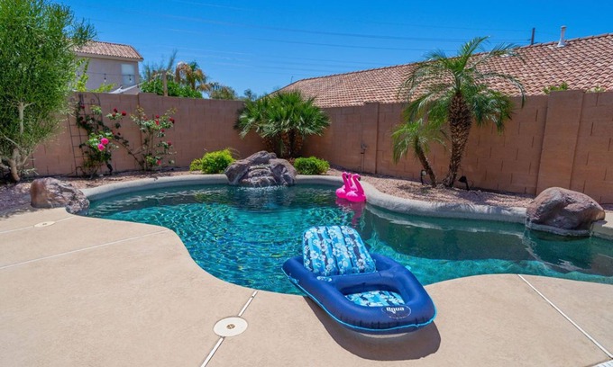East Mesa House | Rare 3 FULL bathroom home in golf community W/private pool. Experienced Host.