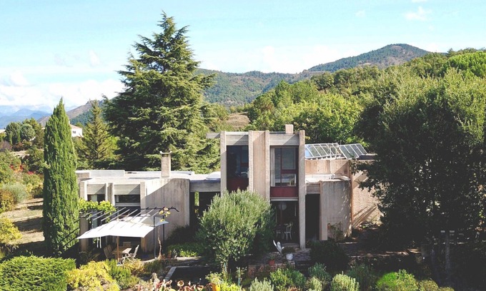 Digne-les-Bains House | Rare Brutalist Architectural artist's retreat estate with pool, gardens, views.