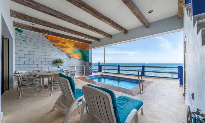 Centro - Supmza 001 Villa | RARE 😎🏰🐉 El Centro Caribbean Oceanfront by Playa Norte 🏖 Hidalgo Main Plaza