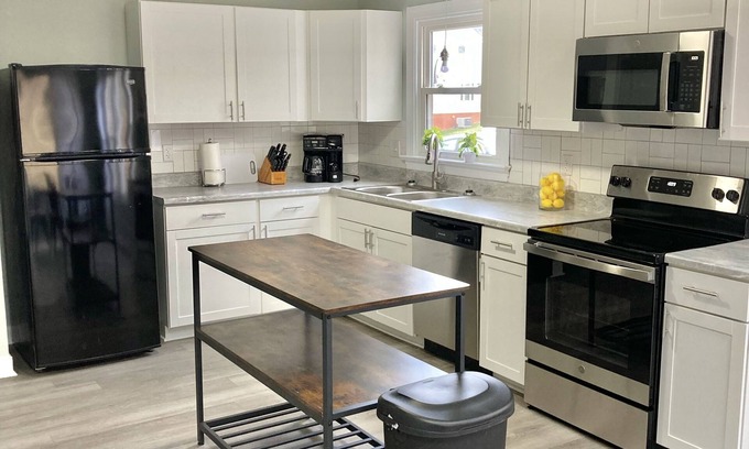 Mechanicsville House | Rare Find in Mechanicsville!