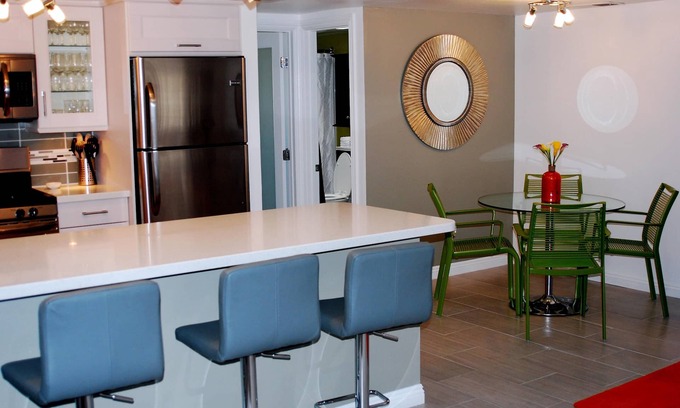 Palm Springs Condo | Rare Jan. 2026 Avail. - Renovated Palm Springs - Individual Months Only