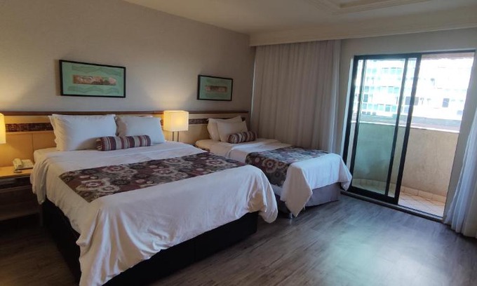 Setor Hoteleiro Norte Hotel | Raridade! FLAT PARTICULAR DE ALTO PADRÃO - ENORME - 2 Camas - 1 Queen e 1 Solteiro - Arrumação Diária Gratuita - Excelente Atendimento - Varanda - Condomínio do Hotel Lets Idea