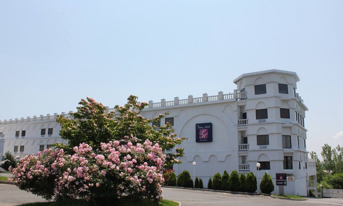 Hopelawn Hotel | Raritan Hotel